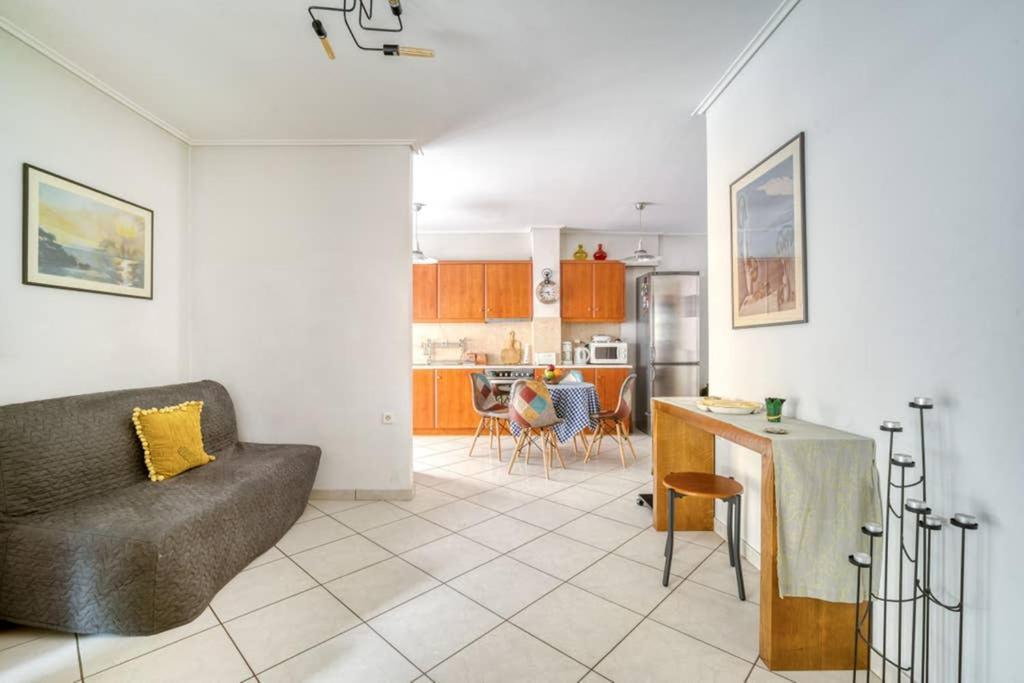 Spacious Family Flat Near Parthenon Free Parking Athen Eksteriør billede