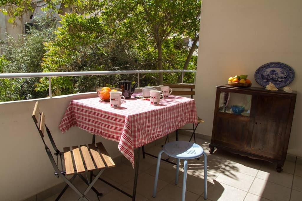 Spacious Family Flat Near Parthenon Free Parking Athen Eksteriør billede
